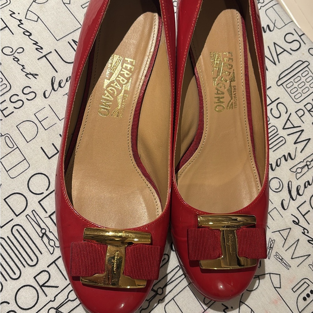 Salvatore Ferragamo Red Gold Flats with Signature Hardware size 10